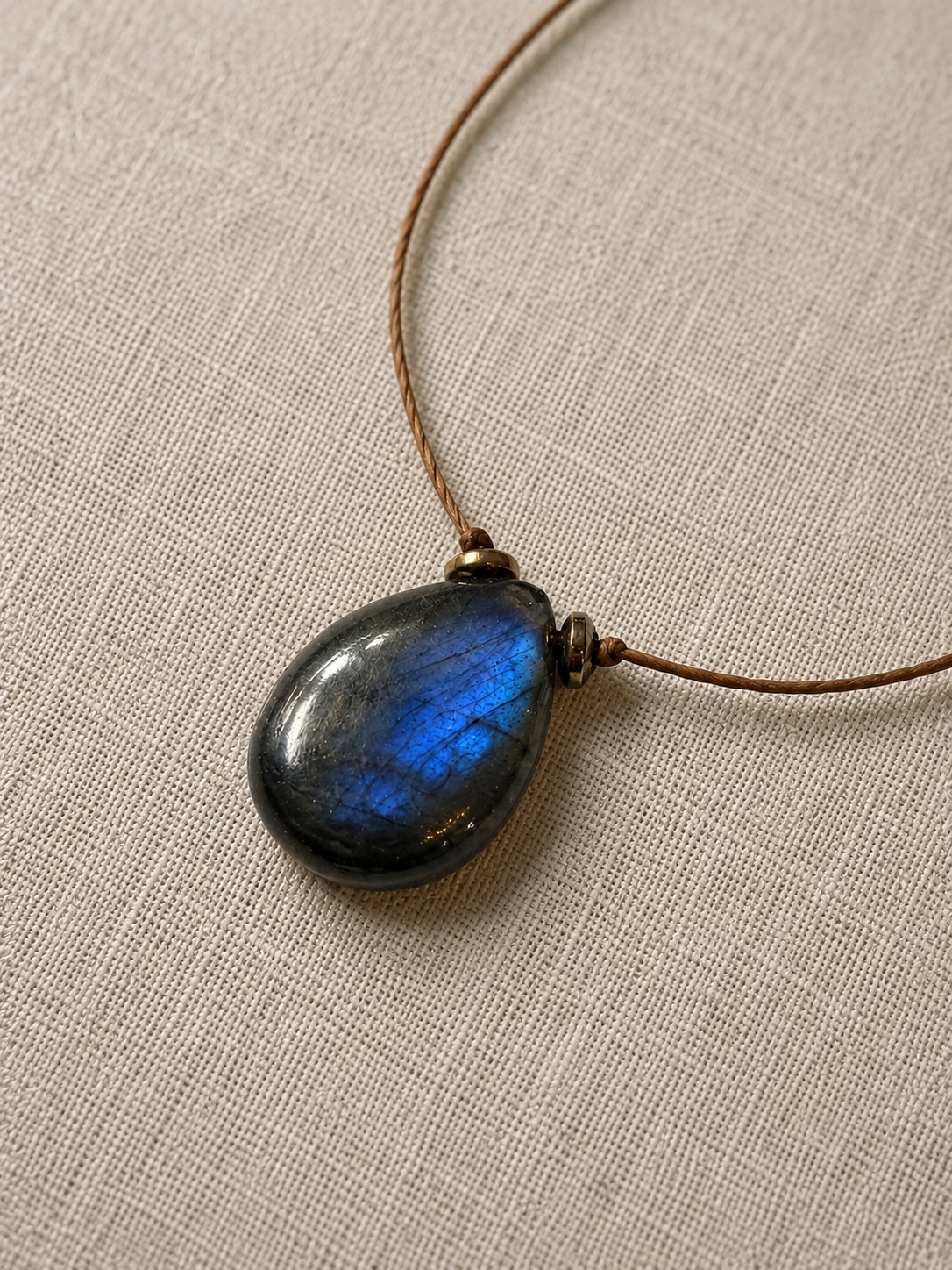 BLAUER LABRADORIT